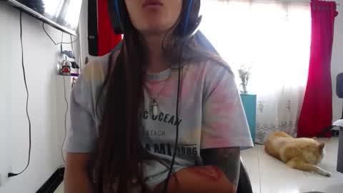 nanna yoshi online show from December 11, 8:28 pm