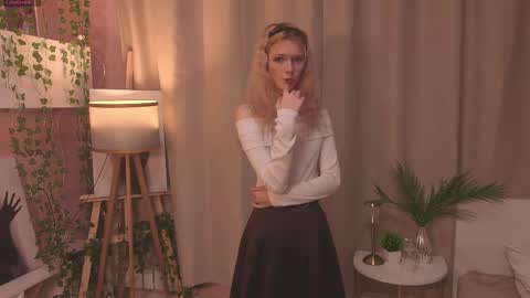 nannetteterrill online show from April 8, 6:16 am