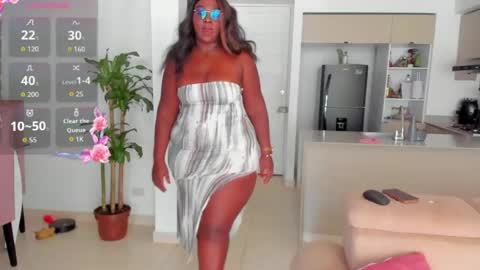 Nathalia King online show from August 4, 7:10 pm