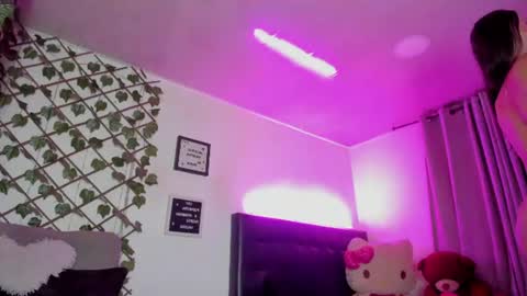 naomi_kobayashi online show from August 10, 12:15 am