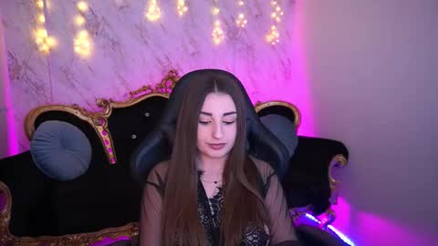 naomibaae online show from January 16, 12:52 am