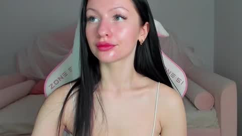 Naomi online show from November 28, 6:43 am