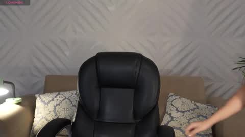 Naomi online show from March 22, 1:15 pm