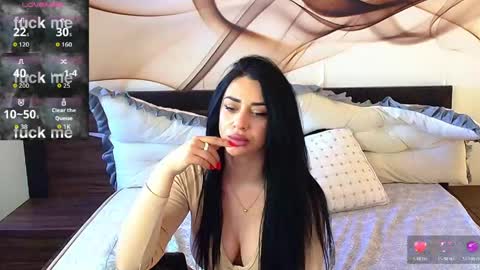 NaomiScarlett online show from May 11, 8:32 am