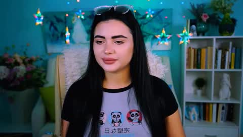 naomiwilsons online show from November 11, 1:46 pm