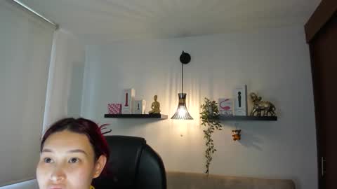 naomy online show from May 17, 8:29 pm