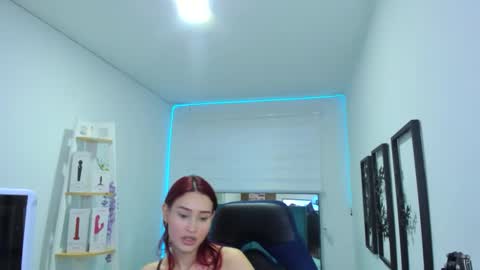 naomy online show from November 8, 10:24 pm