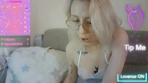 Snapshot of naozuqace chatting on October 12, 11:25 am NaozuQAce online show from October 12, 11:25 am