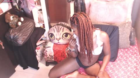 Eimy online show from December 9, 1:51 am