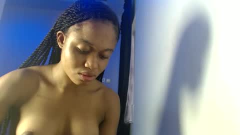 ella online show from February 5, 7:01 am