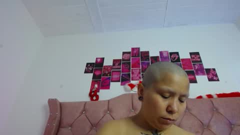 nat_evans8 online show from March 11, 2:58 am