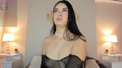 Natacha Diaz online show from September 18, 11:25 am