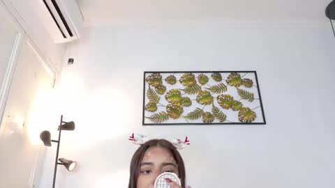 Naty  online show from December 22, 12:34 pm