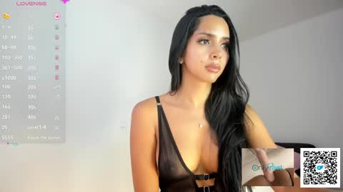 nataliarey_ online show from March 7, 9:59 pm