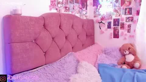       online show from February 25, 11:32 am