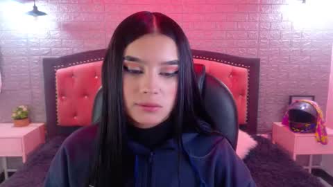 natalie  online show from February 10, 3:42 am