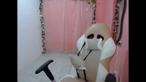 natalielabellex1 online show from October 23, 7:15 pm