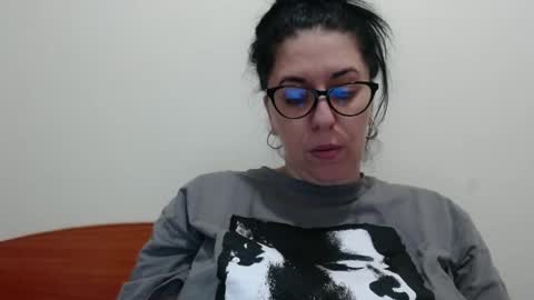 natally online show from February 5, 12:38 pm