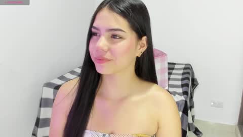 Snapshot of natasha_su chatting on February 8, 12:28 am Natalia online show from February 8, 12:28 am