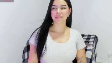 Snapshot of natasha_su chatting on January 19, 10:28 pm Natalia online show from January 19, 10:28 pm