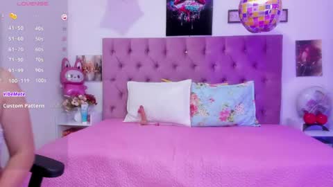 natasha_wishx online show from April 23, 8:21 pm
