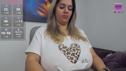 natashaboobs online show from October 28, 8:59 am