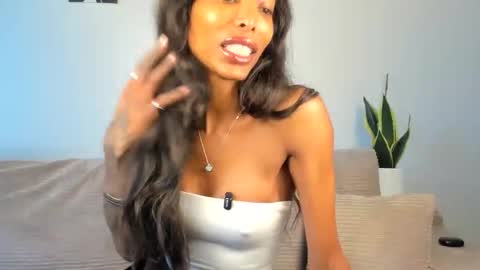 Natassia Dreams online show from March 4, 12:51 am