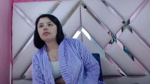 nathaly low online show from September 16, 2:57 am