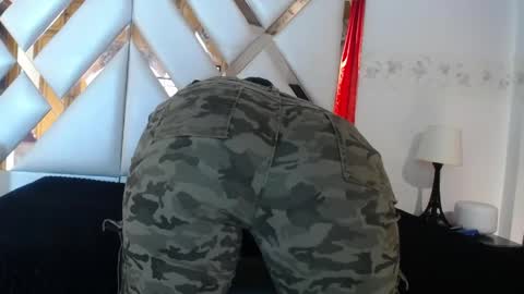 nathaly low online show from April 14, 1:25 pm