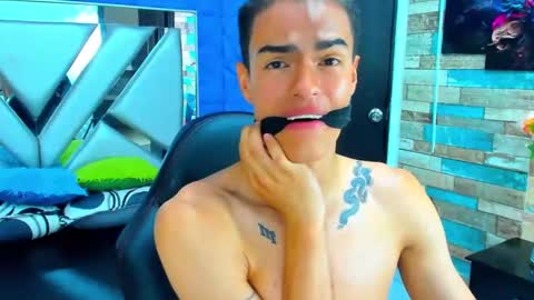 nathan_carson1 online show from December 13, 5:10 pm