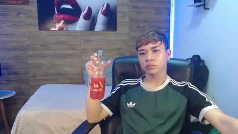 nathanclay online show from February 11, 3:21 am