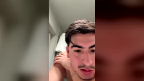 nathanielh07 online show from April 21, 5:20 pm