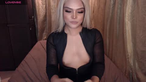 Athena online show from December 8, 8:51 am