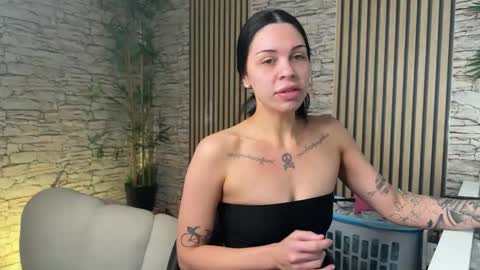 NATTY FIERROS online show from December 18, 8:48 pm