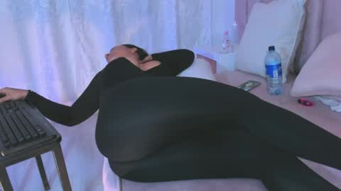 Sophia online show from April 14, 9:18 pm