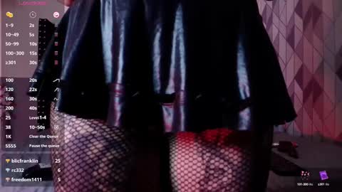 Gwen  online show from February 25, 8:00 pm