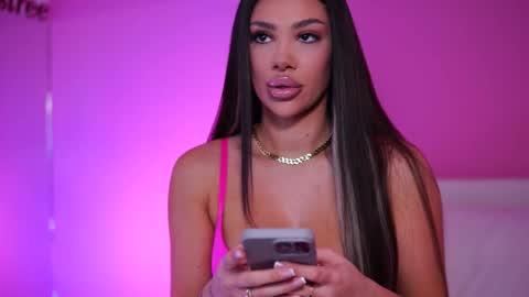 Snapshot of natydesiree chatting on February 20, 4:28 am Naty online show from February 20, 4:28 am