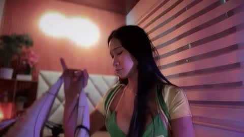 naughty_ashleyxx online show from May 24, 5:25 am
