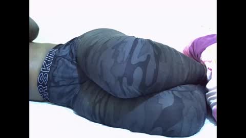 candy online show from October 12, 3:48 pm