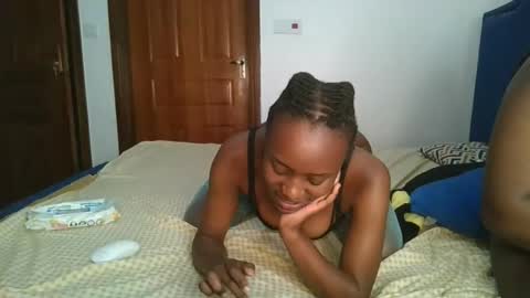 naughty_ellaa online show from October 13, 7:27 pm