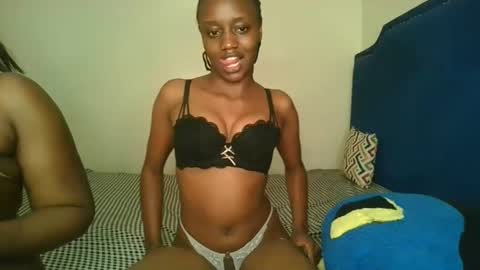naughty_ellaa online show from September 29, 6:40 pm