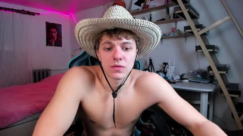 Snapshot of naughty_nik43 chatting on February 4, 10:34 pm Nik online show from February 4, 10:34 pm