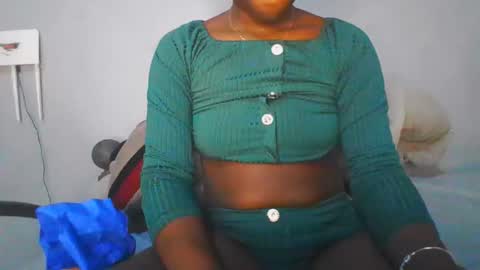 naughty_nilla online show from September 26, 9:50 am