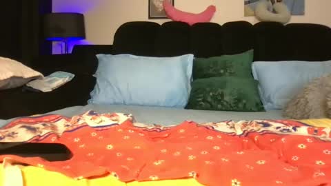 naughty_sandrah online show from July 3, 4:06 am