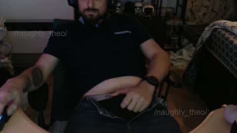 Snapshot of naughty_theo chatting on September 29, 7:24 pm TheBaguette online show from September 29, 7:24 pm