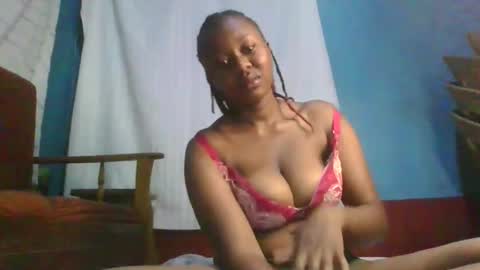 Shee online show from February 1, 9:12 pm