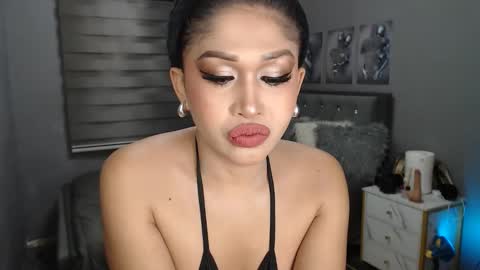 Crystal online show from April 14, 6:22 pm