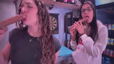 ANDREA STEPH  MIKE online show from February 22, 8:42 pm