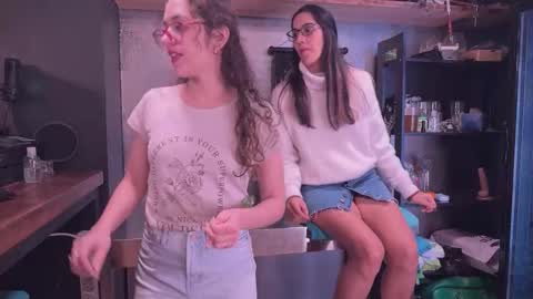 ANDREA STEPH  MIKE online show from February 17, 7:55 pm