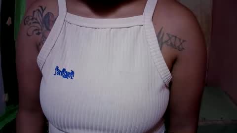 naughtymom_33 online show from November 3, 3:40 am